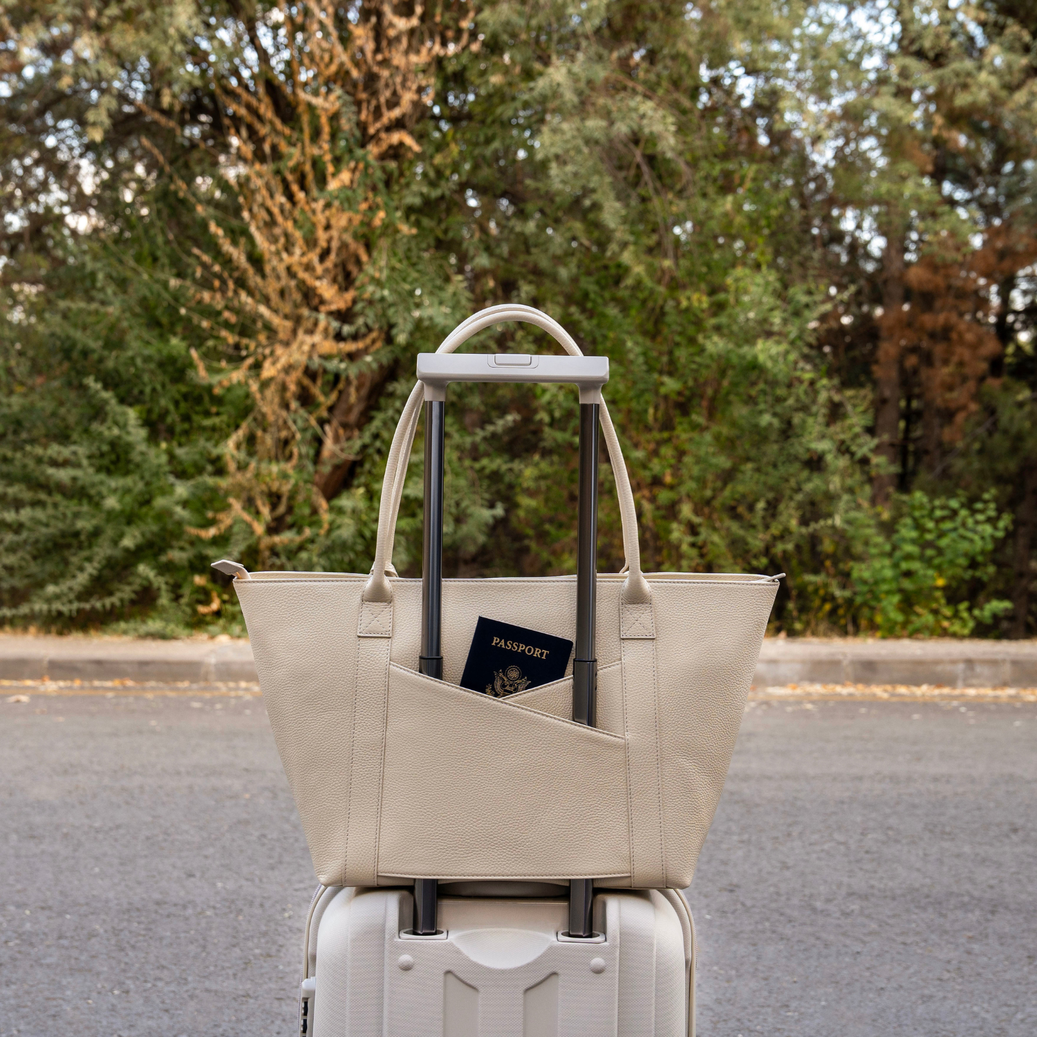 The Leathere New York Tote - Beige