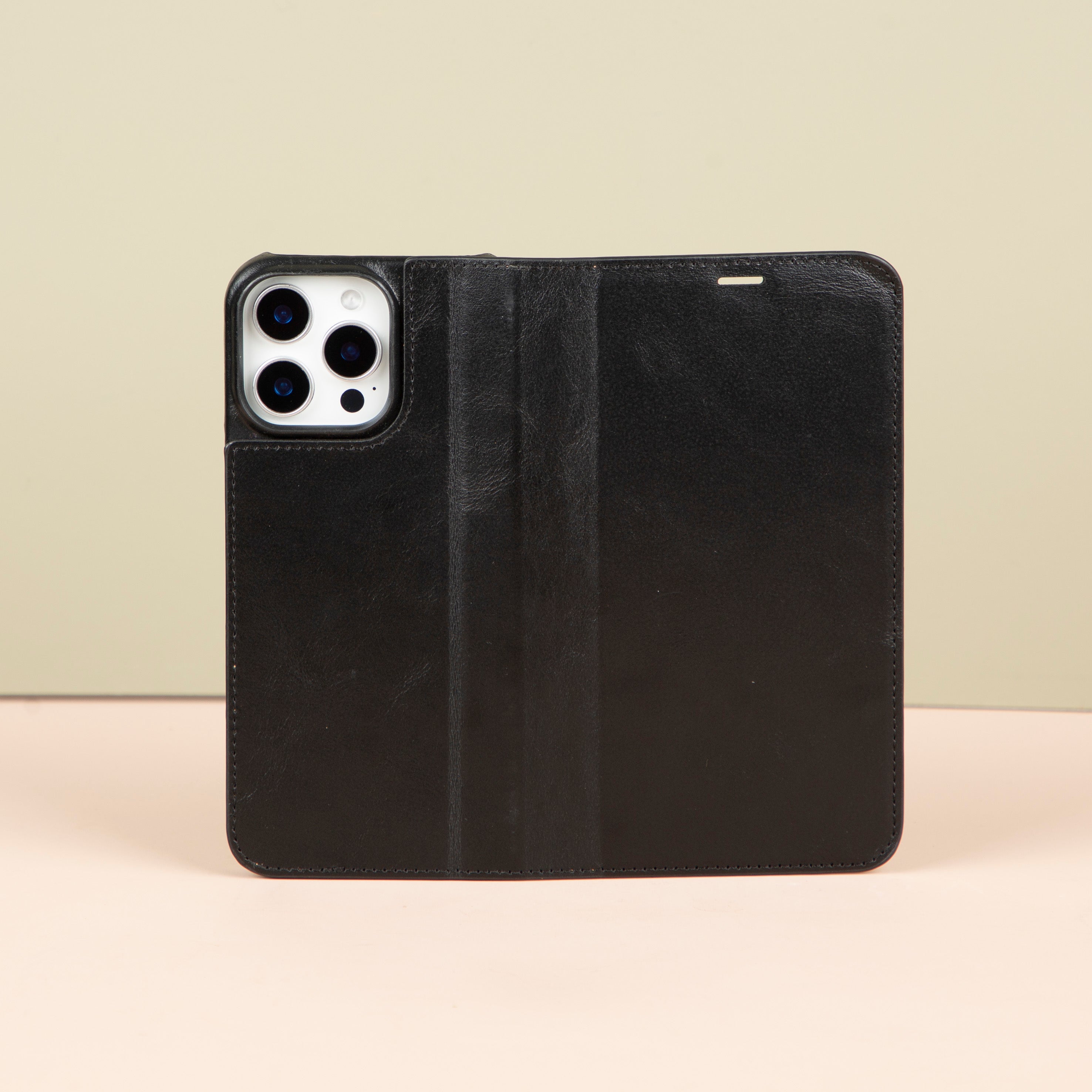 iPhone 16 Series Leather Wallet Case - Black - Seoul