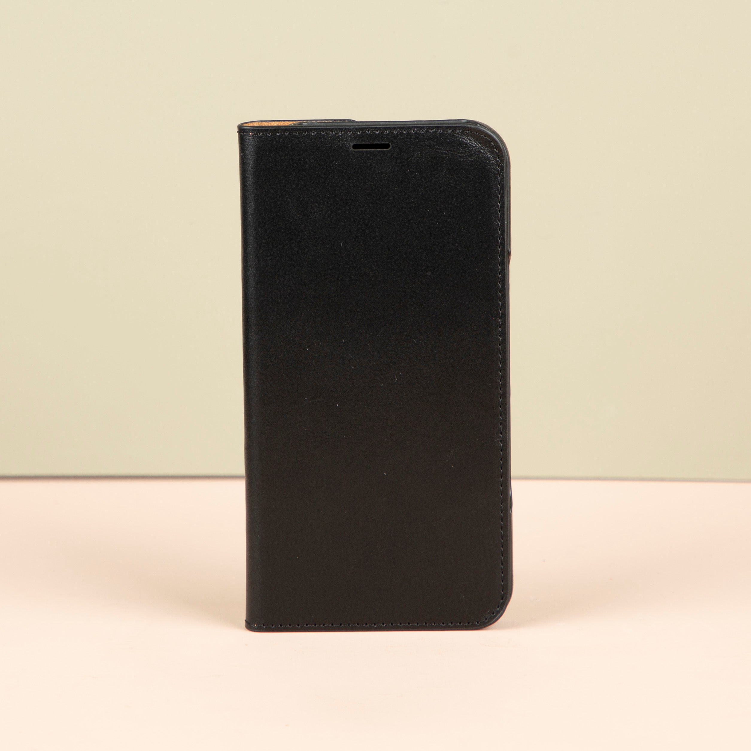 iPhone 16 Series Leather Wallet Case - Black - Seoul