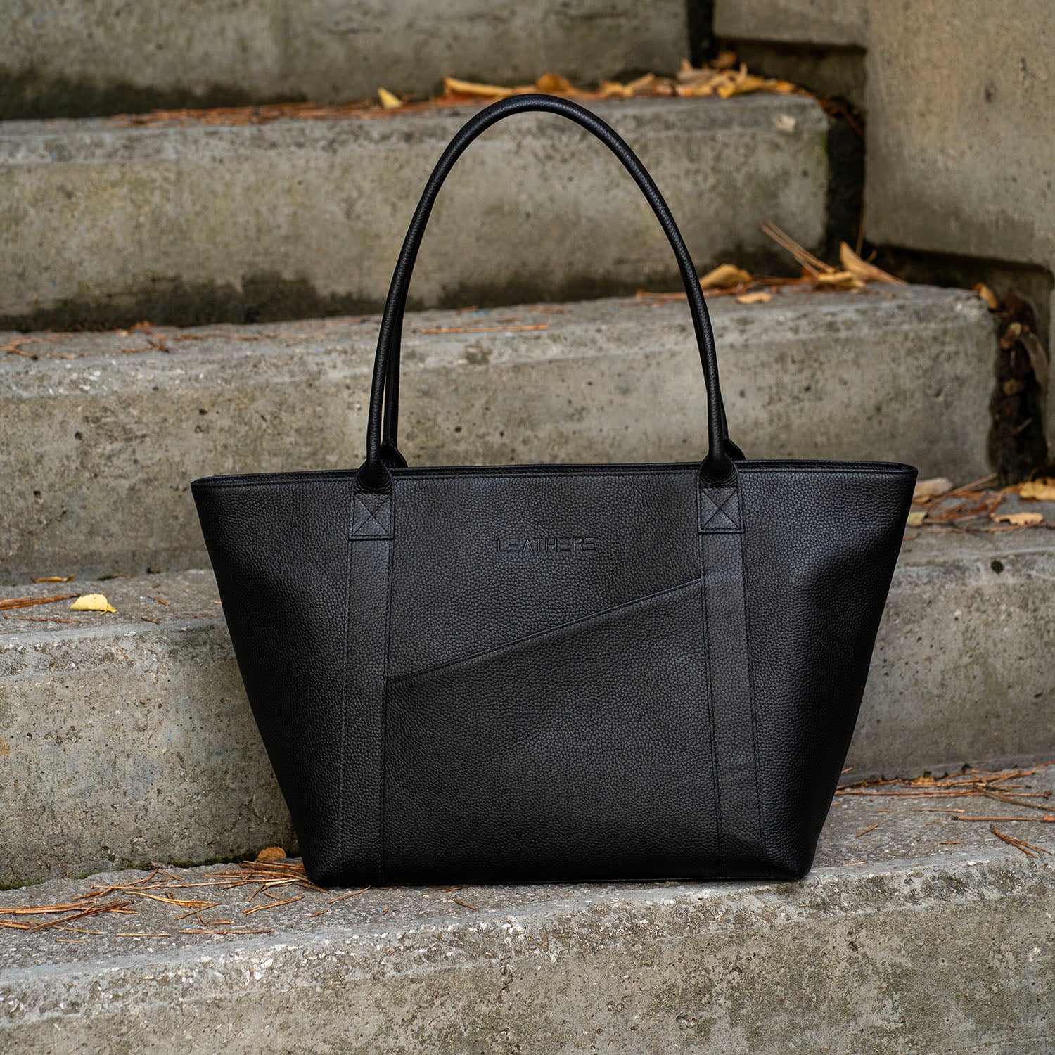 The Leathere New York Tote - Black