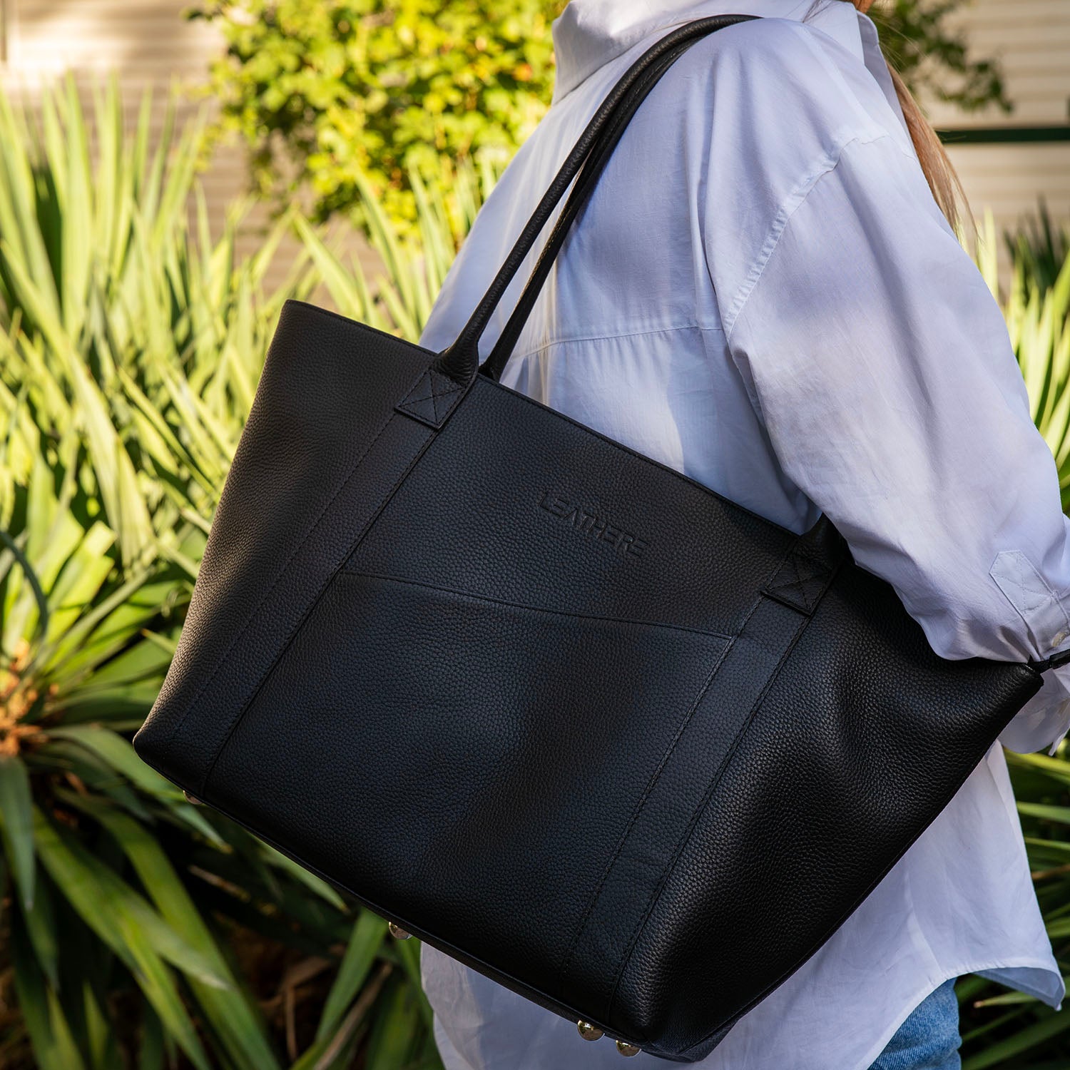 The Leathere New York Tote - Black